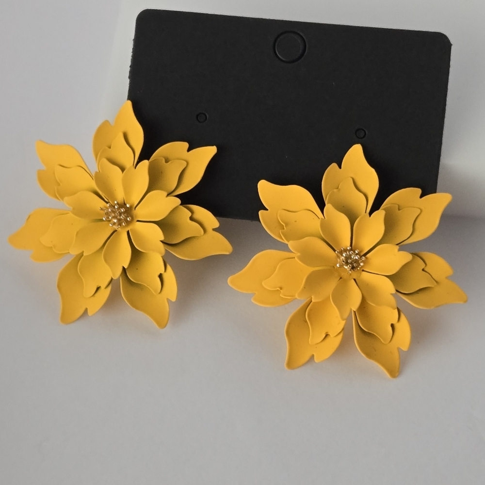 Yellow Floral Earrings Matel Flowwr Earrings